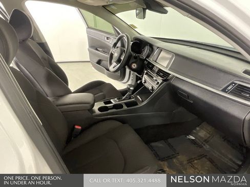 Used 2020 Kia Optima LX FWD image 14