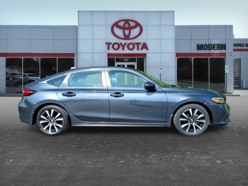Used 2024 Honda Civic EX-L image 7