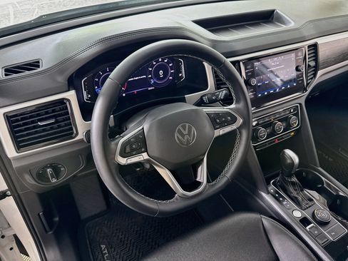 Used 2023 Volkswagen Atlas SE w/ Black Wheel Package AWD/4WD image 23