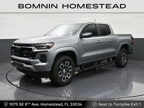 Used 2025 Chevrolet Colorado Z71 AWD/4WD image 1