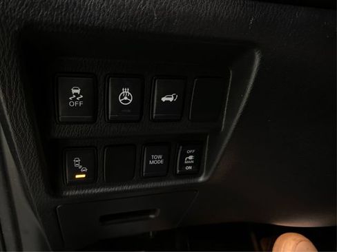 Used 2020 Nissan Pathfinder SL AWD/4WD image 22