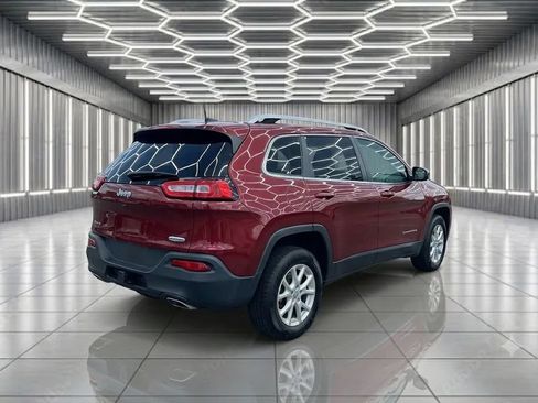 Used 2015 Jeep Cherokee Latitude w/ Cold Weather Group AWD/4WD image 9