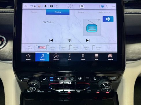 Used 2022 Jeep Grand Cherokee Limited w/ Luxury Tech Group II AWD/4WD image 26