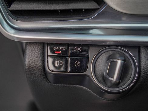 Used 2018 Porsche Panamera 4S image 23