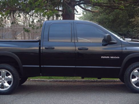 Used 2005 Dodge Ram 1500 Truck SLT image 20