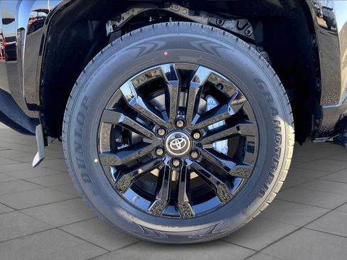 New 2026 Toyota 4Runner Hybrid Platinum image 11