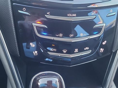 Used 2013 Cadillac XTS Luxury w/ Driver Awareness Package image 16