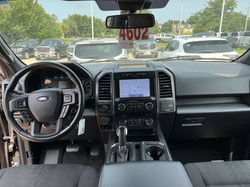 Used 2019 Ford F150 XLT w/ Equipment Group 302A Luxury AWD/4WD image 11