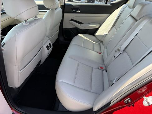 Used 2020 Nissan Altima 2.0 Platinum image 13