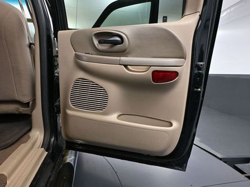 Used 2003 Ford F150 XLT image 36