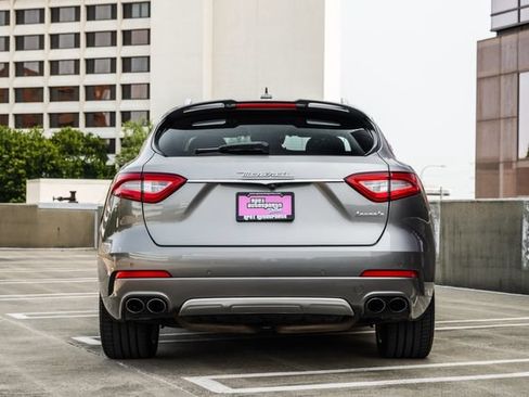Used 2017 Maserati Levante S AWD/4WD image 16