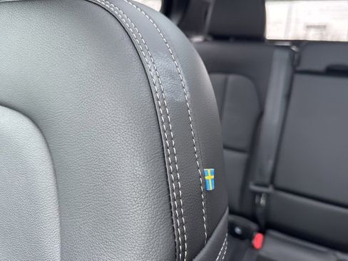 Used 2025 Volvo XC40 B5 Core w/ Protection Package Premier image 16