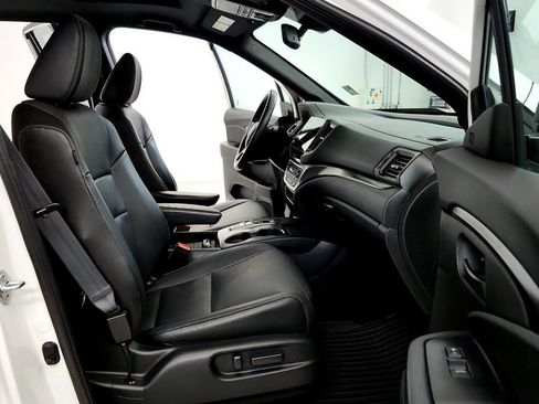 Used 2023 Honda Passport EX-L image 17