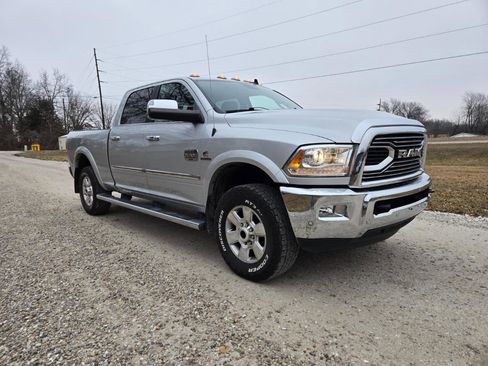 Used 2017 RAM 3500 Laramie Longhorn image 6