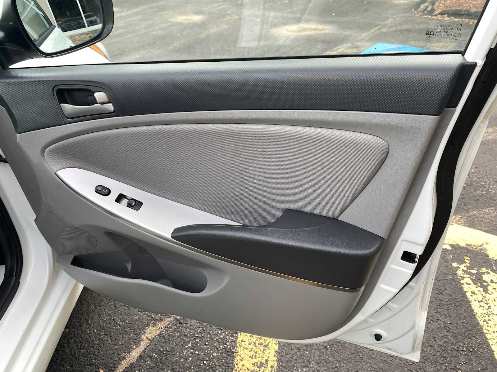 Used 2016 Hyundai Accent SE FWD image 25