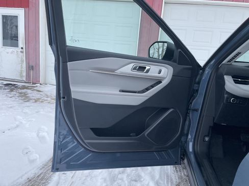 New 2026 Ford Explorer Active w/ Active Comfort Package image 11