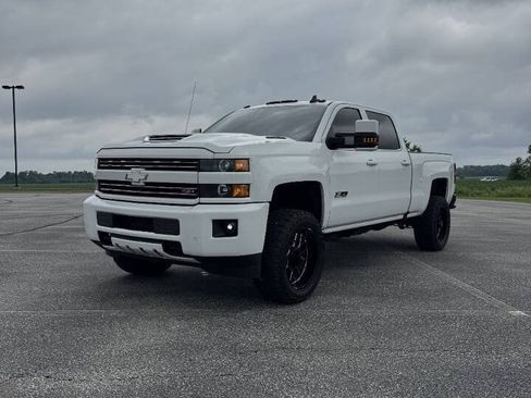 Used 2018 Chevrolet Silverado 2500 LTZ w/ Duramax Plus Package AWD/4WD image 3
