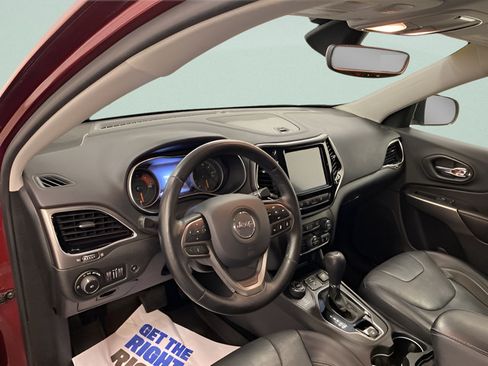 Used 2019 Jeep Cherokee Limited w/ Luxury Group AWD/4WD image 7