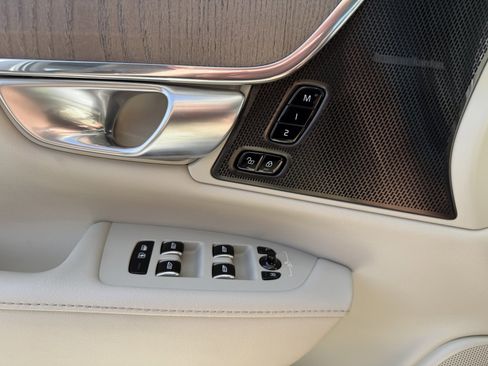 Used 2024 Volvo S90 B6 Plus w/ Protection Package Premier AWD/4WD image 30