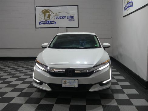 Used 2018 Honda Clarity Touring image 2