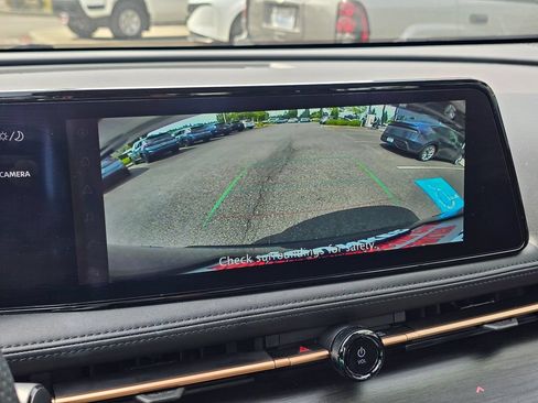 Used 2024 Nissan Ariya AWD image 29