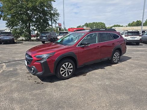 Certified 2025 Subaru Outback Premium w/ Popular Package #1A AWD/4WD image 4