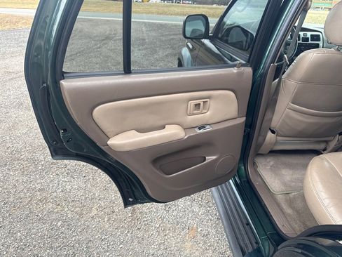 Used 2001 Toyota 4Runner SR5 image 15