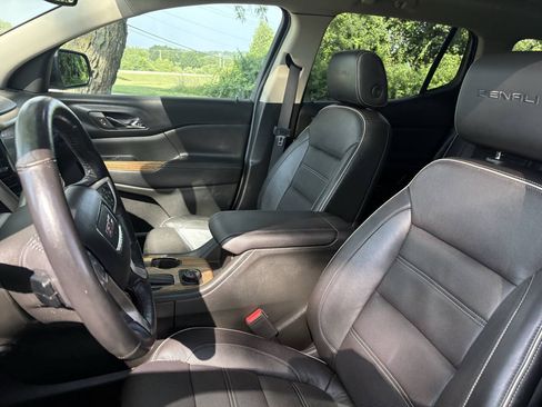 Used 2017 GMC Acadia Denali AWD/4WD image 13