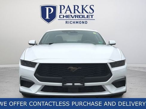 Used 2025 Ford Mustang Premium image 2