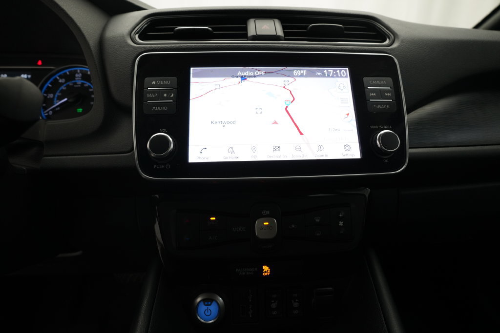 Used 2022 Nissan Leaf SV Plus FWD image 5