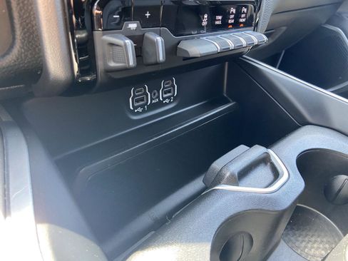 Used 2022 RAM 1500 Laramie w/ Sport Appearance Package AWD/4WD image 34