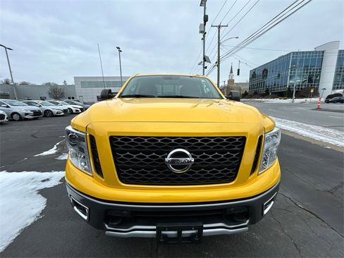 Certified 2017 Nissan Titan PRO-4X w/ Pro-4x Convenience Package image 6