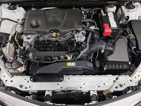 Used 2023 Toyota Camry SE image 10