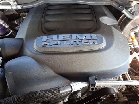 Used 2024 RAM 2500 Tradesman w/ Chrome Appearance Group image 27