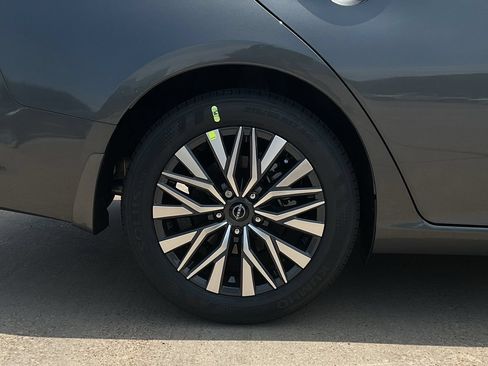 New 2026 Nissan Altima 2.5 SV FWD image 8