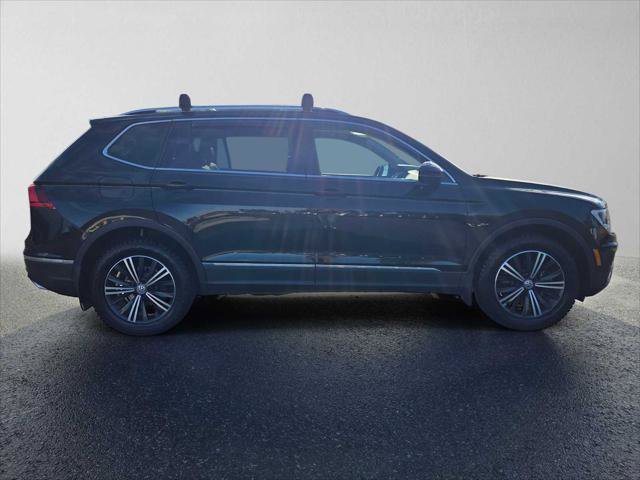 Used 2019 Volkswagen Tiguan SEL w/ 3rd Row Seat Package AWD/4WD image 2