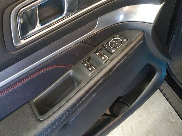 Used 2017 Ford Explorer Sport w/ Equipment Group 401A AWD/4WD image 13