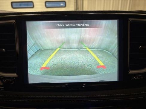 Used 2024 Chrysler Pacifica Limited image 19
