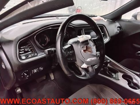 Used 2020 Dodge Challenger SXT w/ Blacktop Package image 11