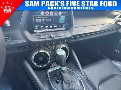 Used 2018 Chevrolet Camaro LT RWD image 7