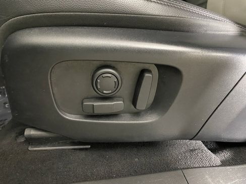 Used 2023 Land Rover Range Rover Evoque R-Dynamic S image 12