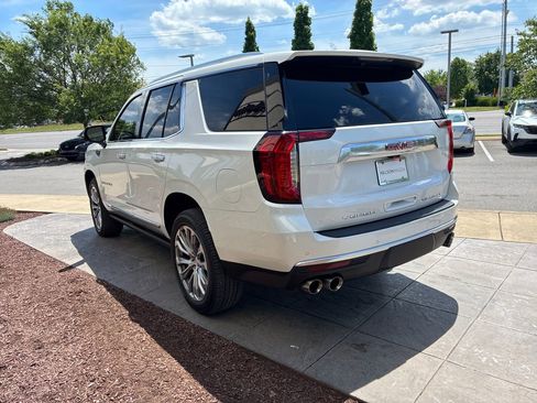 Used 2021 GMC Yukon Denali w/ Denali Premium Package AWD/4WD image 5