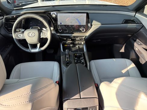 Used 2026 Lexus TX 350 AWD w/ Technology Package image 32