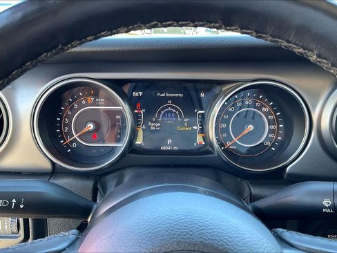 Used 2022 Jeep Gladiator Sport AWD/4WD image 25