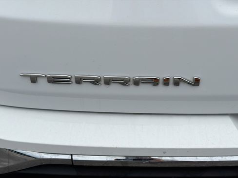 Used 2023 GMC Terrain SLT AWD/4WD image 11