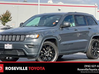 Used 2017 Jeep Grand Cherokee Altitude