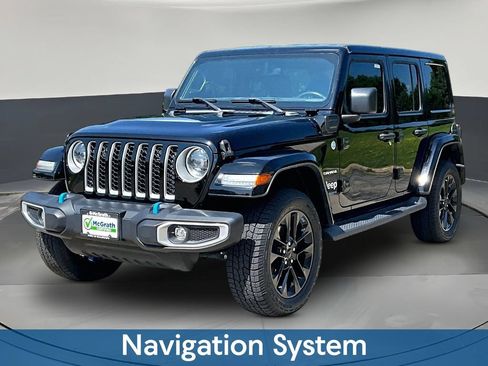 Used 2023 Jeep Wrangler Unlimited Sahara w/ Cold Weather Group AWD/4WD image 3