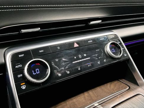 Used 2023 Genesis GV80 2.5T w/ Prestige 20" Package AWD/4WD image 34