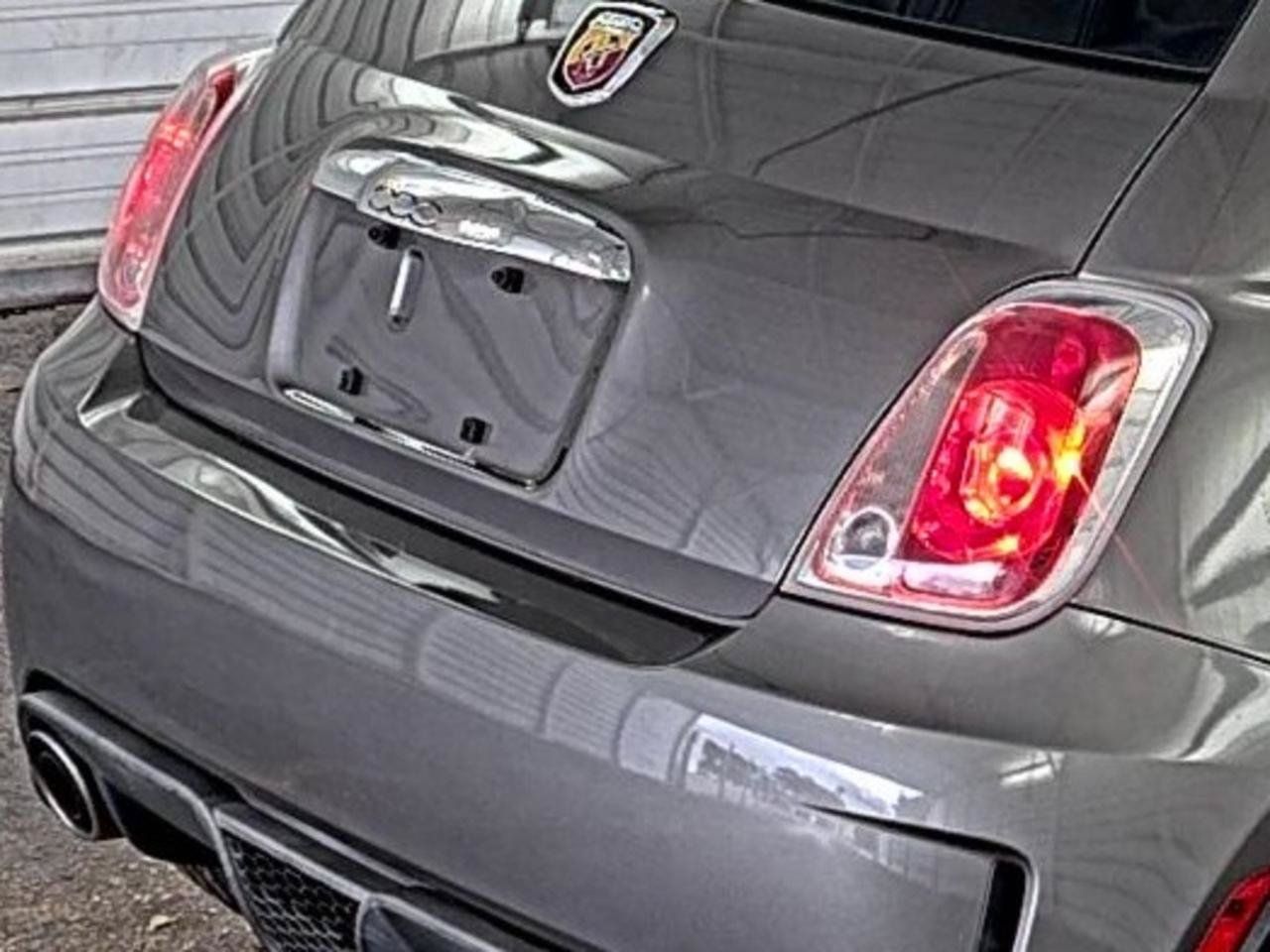 Used 2013 FIAT 500 Abarth w/ Comfort/Convenience Group FWD image 8