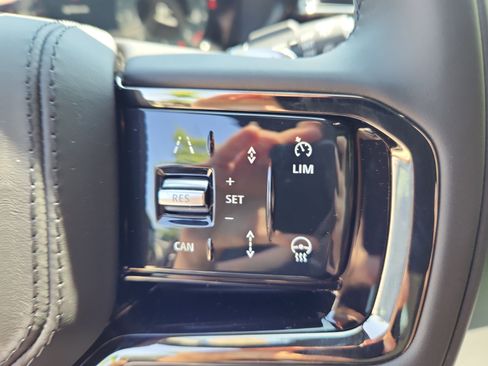 New 2026 Land Rover Range Rover Velar S image 20